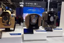 Ba hệ thống Iron Beam với ba cấp độ khác nhau (từ trái qua): Lite Beam, Iron Beam M và Iron Beam 450. Ảnh: Wforum. 