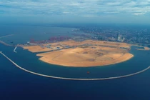 Công trình cảng Colombo của Sri Lanka trong Sáng kiến “Vành đai, con đường” đang được Tập đoàn Công trình Giao thông Trung Quốc xây dựng (Ảnh: Tân Hoa xã).