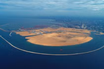 Công trình cảng Colombo của Sri Lanka trong Sáng kiến “Vành đai, con đường” đang được Tập đoàn Công trình Giao thông Trung Quốc xây dựng (Ảnh: Tân Hoa xã).