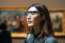 Kính AI đang trở thành lĩnh vực cạnh tranh mới của các starup và ông lớn công nghệ. Ảnh: Sina.