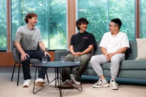 Ông chủ Meta Mark Zuckerberg (trái) đã chi rất nhiều tiền để lôi kéo các nhân tài AI. Người áo trắng là Triệu Thịnh Giai. Ảnh: Ifeng.