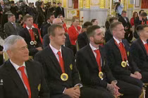 Các "Anh hùng chiến đấu" trẻ được tham gia ban lãnh đạo cao nhất của Đảng Nước Nga thống nhất. Ảnh: 6park.