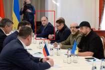 Ông Denis Kireev tham gia Đoàn đại biểu Ukraine trong vòng đàm phán Nga-Ukraine đầu tiên (Ảnh: Dwnews).