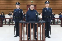 Bạch Thiên Huy nghe tuyên án phúc thẩm hôm 24/2. Ảnh: SingTao.