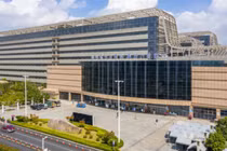 Bệnh viện Số 1, Đại học Y khoa Ôn Châu nơi đã thanh toán bảo hiểm y tế điều trị bệnh về tuyến tiền liệt cho nữ bệnh nhân tổng cộng 1.263 lần (Ảnh: Singtao)