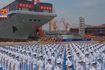 Quang cảnh lễ hạ thủy và đặt tên tàu Phúc Kiến (Ảnh: CCTV).