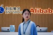 Việc cổ phiếu của Ant bị hoãn IPO trên sàn Thượng Hải và Hồng Kông đã gây thiệt hại lớn cho cả Ant Group, Alibaba lẫn ông Mã Vân (Ảnh: Reuters).