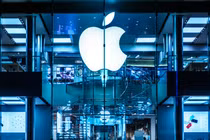 Giá cổ phiếu tăng mạnh khiến vốn hóa của Apple tăng thêm 112 tỉ USD chỉ sau một ngày (Ảnh: Sohu).