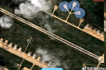 Ảnh vệ tinh chụp ngày 2/6 cho thấy một số máy bay bị hư hại sau cuộc tấn công bằng máy bay không người lái của Ukraine tại căn cứ Belaya ở tỉnh Irkutsk, cách biên giới Ukraine-Nga khoảng 4.500 km. Ảnh: Reuters.