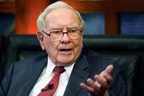 Warren Buffett - nhà huyền thoại đầu tư 92 tuổi (Ảnh: WSJ)