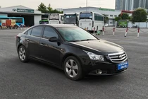 Ba mẫu ô tô cũ gần 20 năm tuổi, giá rẻ nhưng vẫn đẹp dáng