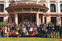 Tập thể cán bộ viên chức và người lao động Bảo tàng Mỹ thuật Việt Nam.