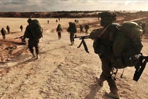 Israel điều động thêm quân mở rộng quy mô chiến dịch trên bộ ở Lebanon. (Ảnh: AFP)