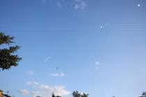 Hình ảnh phòng thủ tên lửa đánh chặn các viên đạn trên bầu trời gần Tel Aviv. (Ảnh: Reuters)