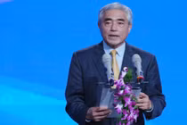 Chủ tịch Nguyễn Minh Hồng nhấn mạnh mỗi hồ sơ, mỗi sáng kiến tham gia VDA là một nội dung đóng góp quý báu cho mục tiêu xây dựng Việt Nam thành quốc gia số, vững mạnh và thịnh vượng trong khu vực và trên thế giới.