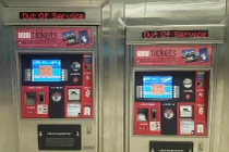 Các máy bán vé tự động bị hack.