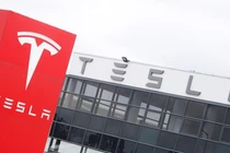 Tesla thu về gần 1 tỉ USD khi bán Bitcoin. Ảnh: Reuters