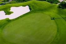 Cận cảnh những hố đấu đẹp như mơ tại sân golf Thanh Lanh