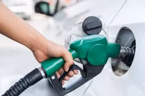 Giá xăng tăng vượt 20.000 đồng/lít