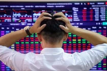 Một số công ty chứng khoán dự báo VN-Index tiếp tục điều chỉnh trong phiên giao dịch hôm nay (11/12) nên nhà đầu tư cần giao dịch cẩn trọng.