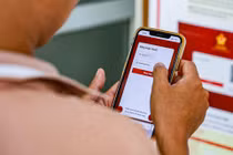 Công dân đầu tiên đăng ký xe thành công trên VNeID