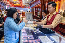 Giá vàng trong nước giảm cùng xu hướng với giá vàng thế giới. Ảnh minh họa.