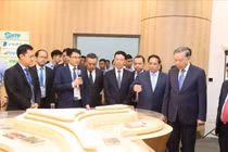 Tổng bí thư Tô Lâm: Chúng ta phải chuyển đổi nhanh hơn, mạnh mẽ hơn để biến ý tưởng thành giá trị