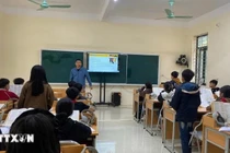 Bộ Chính trị quyết định miễn học phí cho học sinh phổ thông công lập trên cả nước