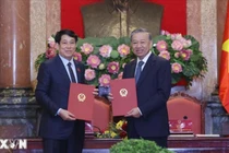 Tổng Bí thư Tô Lâm và Chủ tịch nước Lương Cường bàn giao công tác Chủ tịch nước