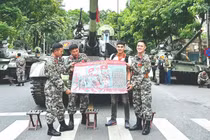 Nổi tiếng với tranh vẽ "Bác Hồ với thiếu nhi” bằng phấn, thầy giáo xúc động, tự hào