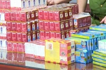 Khởi tố 14 đối tượng, thu giữ gần 10 tấn nguyên liệu và thuốc giả