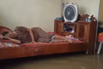 Mực nước lũ các sông trên địa bàn tỉnh Thanh Hóa đã đạt đỉnh và đang rút chậm.