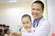 Đôi bàn tay kỳ diệu chuyên “sửa chữa” những trái tim lỗi nhịp