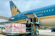 Vietnam Airlines tiếp tục vận chuyển miễn phí hàng hóa hỗ trợ đồng bào vùng lũ miền Trung