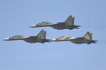 Dàn máy bay, vũ khí hiện đại tham gia diễu binh kỷ niệm 50 năm thống nhất đất nước