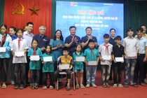 VietTimes và Chi hội Nhà báo Truyền thông số Việt Nam thăm Trường dạy làm báo Huỳnh Thúc Kháng