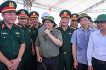 Thủ tướng: Hoàn thành cầu Phong Châu đúng tiến độ, "vinh quang chỉ đến với người đúng hẹn"