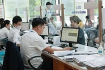 Tinh gọn bộ máy: Cán bộ công chức nghỉ hưu trước tuổi có thể nhận bao nhiêu tiền?