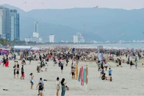 Đà Nẵng bùng nổ du lịch lễ 30/4-1/5, lạc quan cho mùa du lịch hè 2025