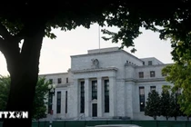 Fed giữ nguyên lãi suất, cảnh báo rủi ro lạm phát và thất nghiệp gia tăng