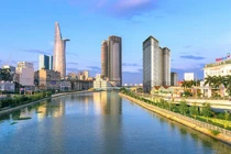 Người dân tại TP.HCM khi sẽ được phát phiếu khảo sát, đánh giá mức độ hài lòng đối với dịch vụ hành chính công.