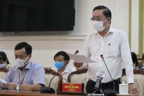 Ông Nguyễn Tấn Bỉnh - Giám đốc Sở Y tế TP.HCM cung cấp các con số chấn động tại cuộc họp Ban chỉ đạo phòng, chống dịch bệnh COVID-19 chiều ngày 3/12 (Ảnh: TTBC)