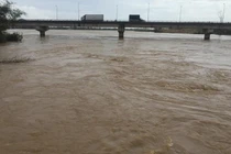 Nước sông Trà Câu đã vượt mức báo động 3 (Ảnh: Báo Quảng Ngãi)