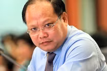 Ông Tất Thành Cang tại cuộc họp HĐND TP.HCM hồi tháng 4/2019. Ảnh: Hữu Khoa. 