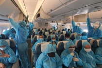 Máy bay của Vietnam Airline giải cứu người Việt mùa COVID-19 (Ảnh: VNA cung cấp)