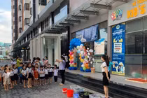 Trường Mầm non Kid's cơ sở chung cư Him Lam (Quận 9) bị đình chỉ hoạt động sau khi có nhiều trẻ ngộ độc (Ảnh: Fb nhà trường)