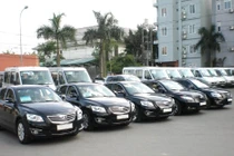 Thuê xe tự lái: Những điều không thể bỏ qua để tránh "tiền mất tật mang"