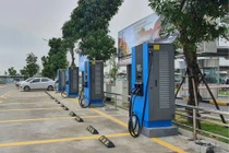 Quy định mới giảm bớt nỗi lo thiếu trạm sạc cho người dùng xe điện