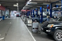 Xưởng dịch vụ: “cần câu cơm” của các đại lý ô tô