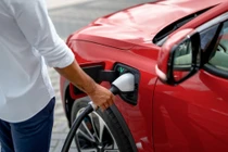 Người dùng xe điện VinFast ở châu Âu có thể sử dụng mạng lưới 700.000 cổng sạc